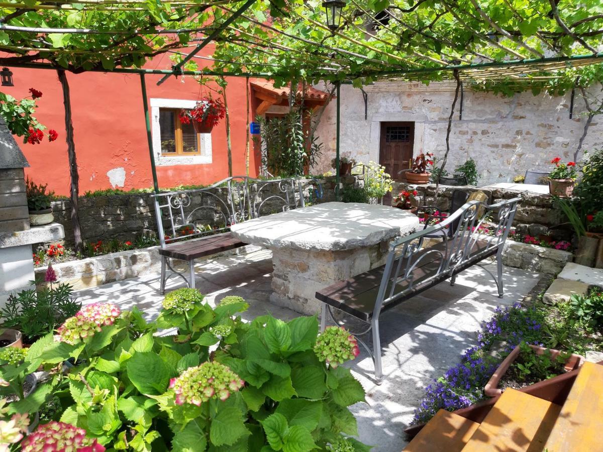 Guesthouse Villa Marija Motovun Esterno foto